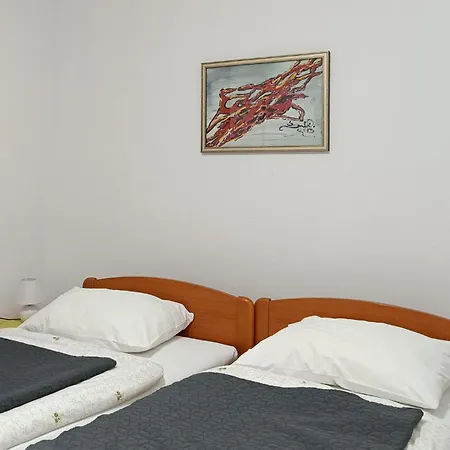 2 Bedroom Beautiful In Posedarje