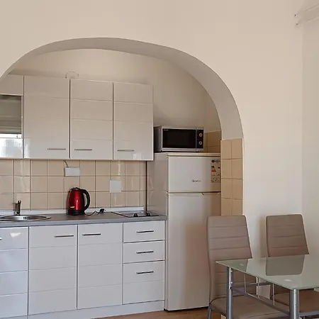 2 Bedroom Beautiful In
