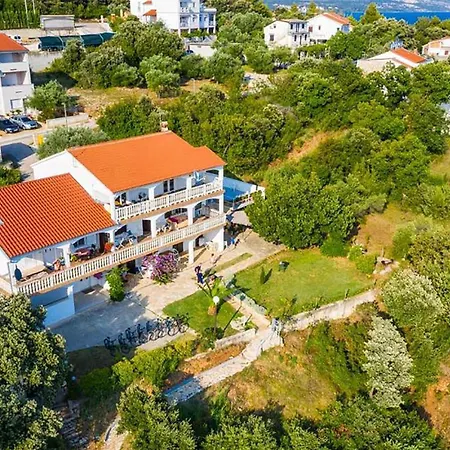 2 Bedroom Beautiful In Posedarje