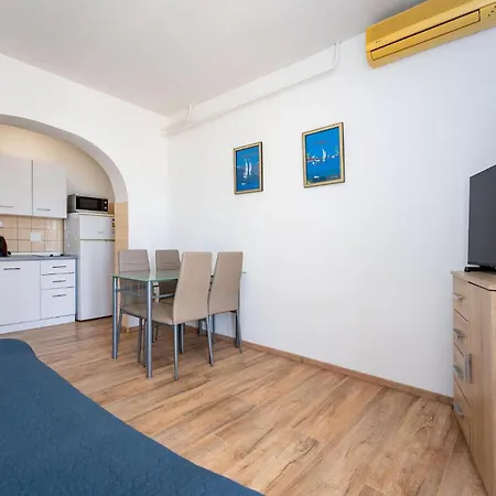 2 Bedroom Beautiful In Apartment